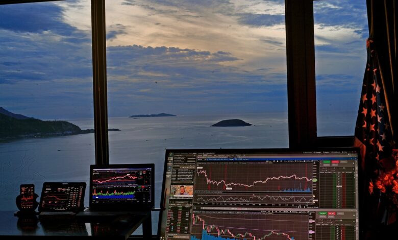 stock market, island, gains